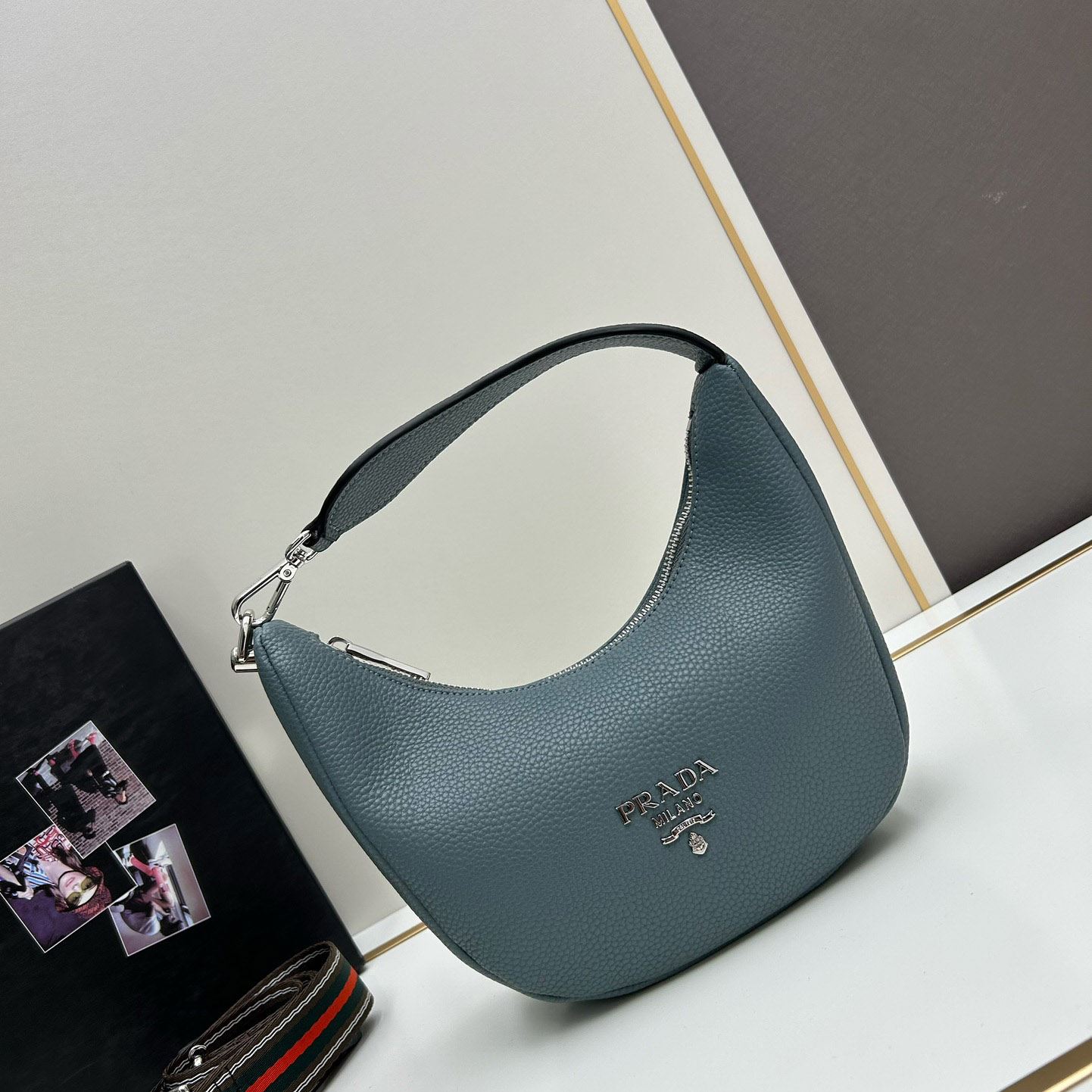Pra*a top handle bags